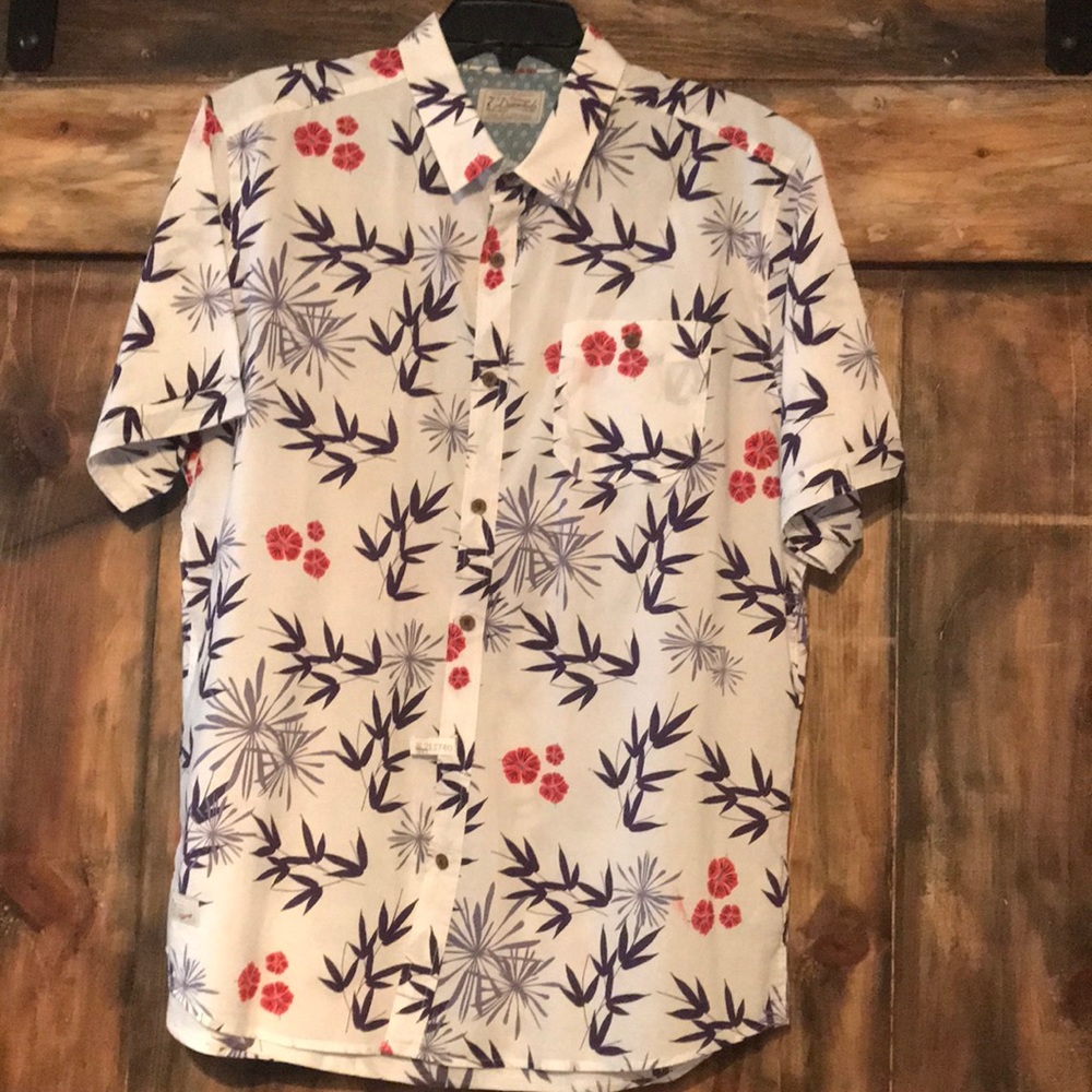 Men’s short sleeve button down shirt